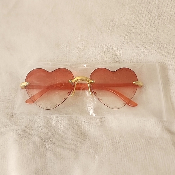 2 for $14 Coral Colored Fade to Clear Heart Shaped Sunglasses, Beveled Rim NIB - Picture 3 of 3